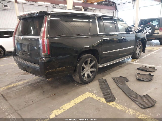 2016 CADILLAC ESCALADE ESV 1GYS4HKJ2GR337934 Photo 3