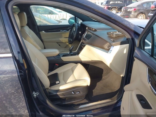 2017 CADILLAC XT5 1GYKNARS2HZ105533 Photo 4