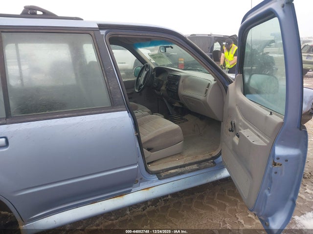 1997 FORD EXPLORER 1FMDU34X8VUB81309 Photo 4