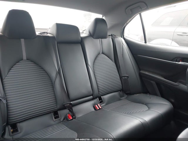 4T1B11HK0JU634027 Toyota CAMRY SE