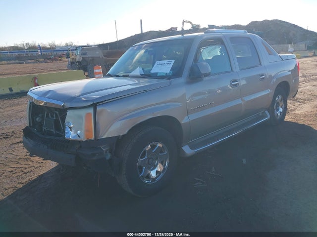 44002790 :رقم المزاد ، 3GYEK63N92G241963 vin ، 2002 Cadillac Escalade Ext Standard مزاد بيع