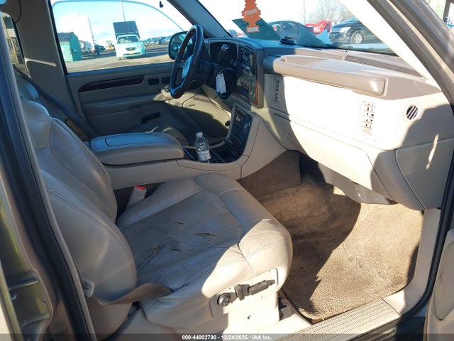 44002790 :رقم المزاد ، 3GYEK63N92G241963 vin ، 2002 Cadillac Escalade Ext Standard مزاد بيع