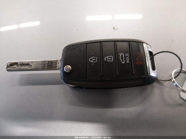 5XXGT4L33JG248469 KIA Optima Lx