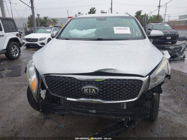 KIA Sorento 3.3l Lx 2017 5XYPG4A56HG310493 Image 13