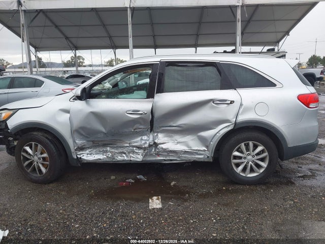 KIA Sorento 3.3l Lx 2017 5XYPG4A56HG310493 Image 15