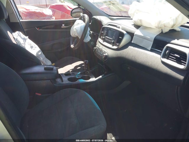 KIA Sorento 3.3l Lx 2017 5XYPG4A56HG310493 Image 5
