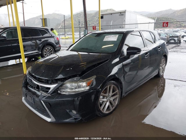 Lexus CT 200H 2015 JTHKD5BH8F2222794 Image 2