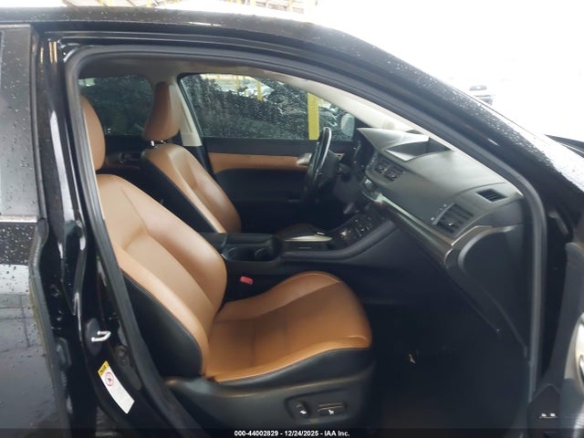 Lexus CT 200H 2015 JTHKD5BH8F2222794 Image 5