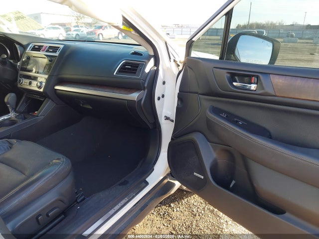 44002834 :رقم المزاد ، 4S4BSBLCXF3313855 vin ، 2015 Subaru Outback 2.5i Limited مزاد بيع