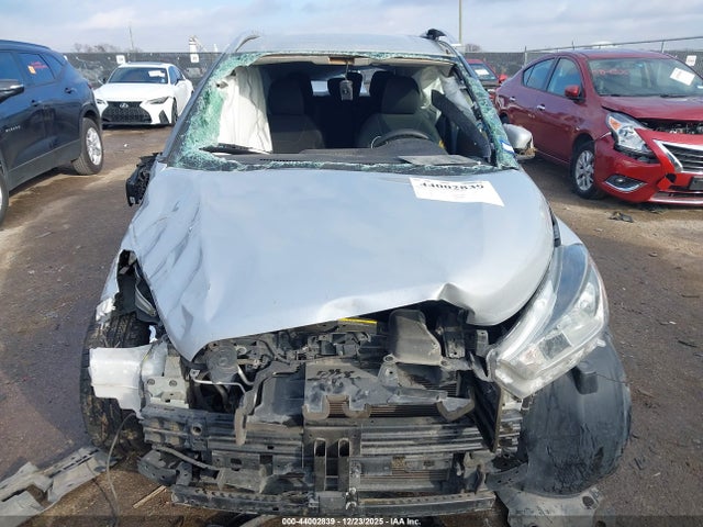 2020 Nissan Kicks Sv Xtronic Cvt მანქანა იყიდება აუქციონზე, vin: 3N1CP5CV7LL547189, აუქციონის ნომერი: 44002839