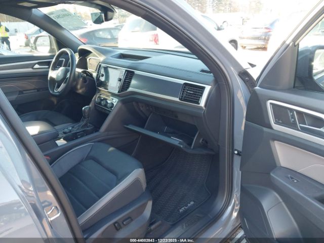 2021 VOLKSWAGEN ATLAS CROSS SPORT 1V2FE2CA0MC232550 Photo 4