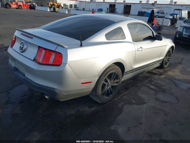2011 FORD MUSTANG 1ZVBP8AM0B5138905 Photo 3