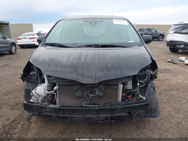 5TDKZ3DC4KS018893 Toyota Sienna Le 8 Passenger
