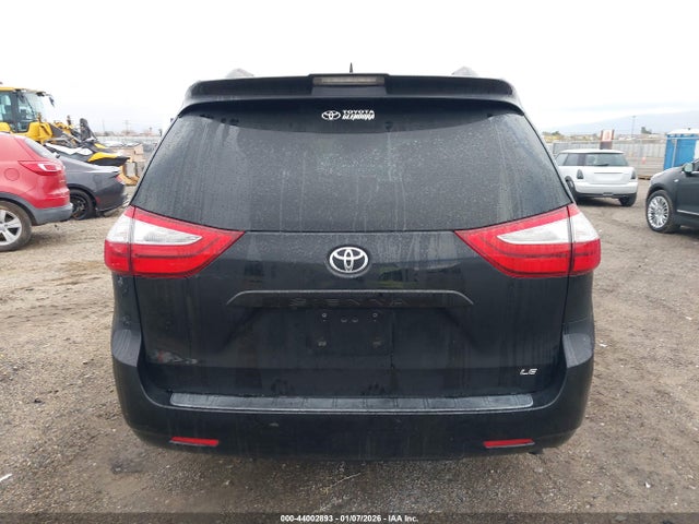 5TDKZ3DC4KS018893 Toyota Sienna Le 8 Passenger