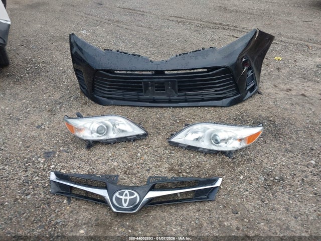 5TDKZ3DC4KS018893 Toyota Sienna Le 8 Passenger