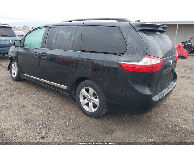 5TDKZ3DC4KS018893 Toyota Sienna Le 8 Passenger