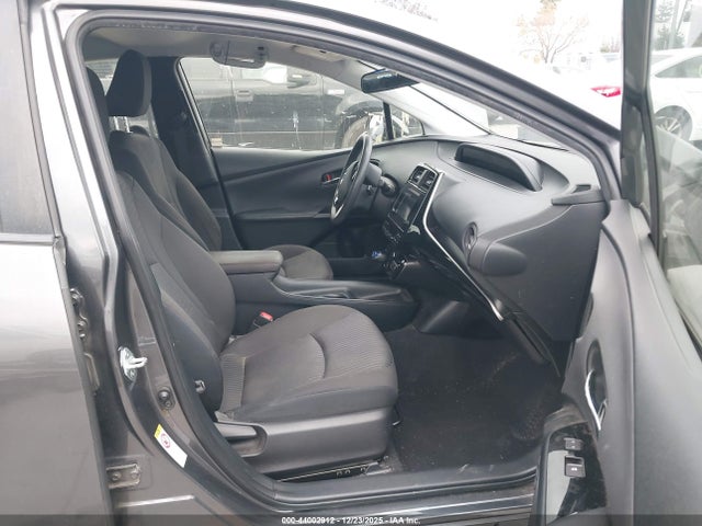 JTDKBRFU4J3070005 Toyota Prius Two