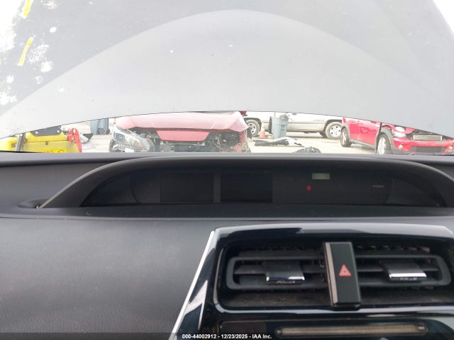 JTDKBRFU4J3070005 Toyota Prius Two