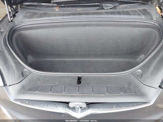 2019 TESLA MODEL X 5YJXCBE2XKF152741 Photo 9