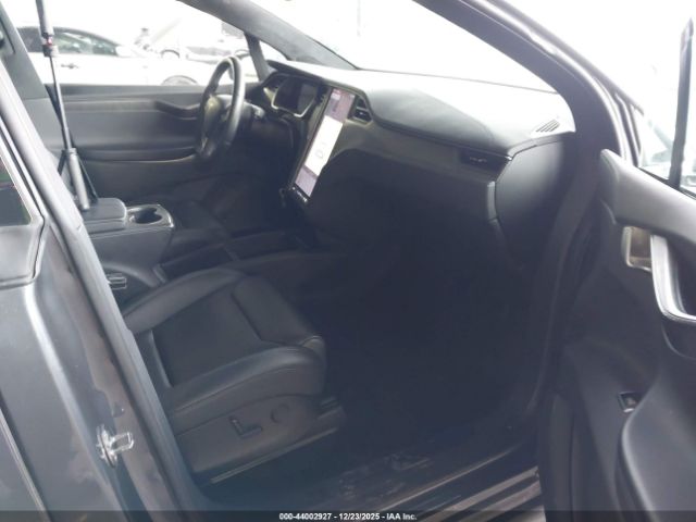 2019 TESLA MODEL X 5YJXCBE2XKF152741 Photo 4
