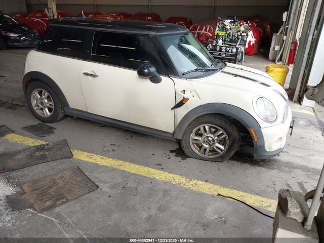 2012 MINI COOPER WMWSU3C51CT542746 Photo 0
