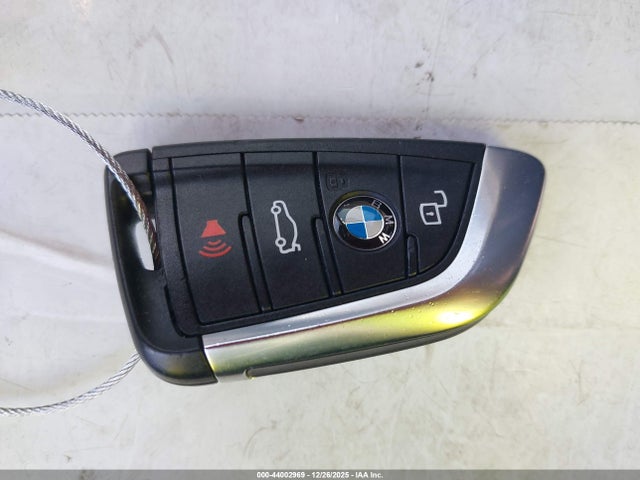 3MW5R1J00M8B71016 BMW 330I
