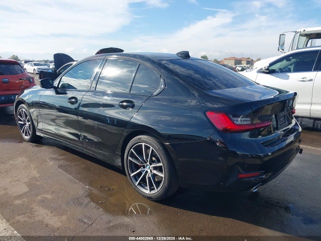 3MW5R1J00M8B71016 BMW 330I