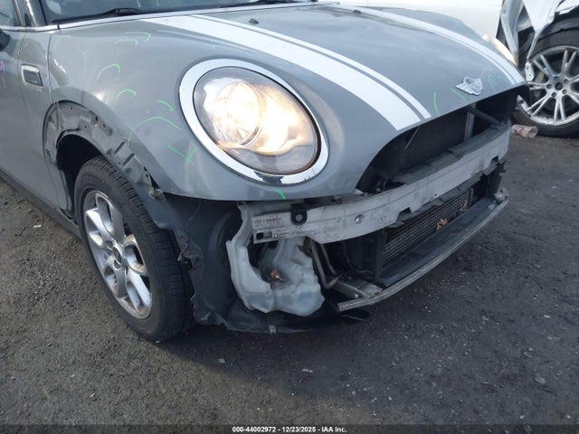 WMWLN5C53H2E32522 Mini Clubman Cooper