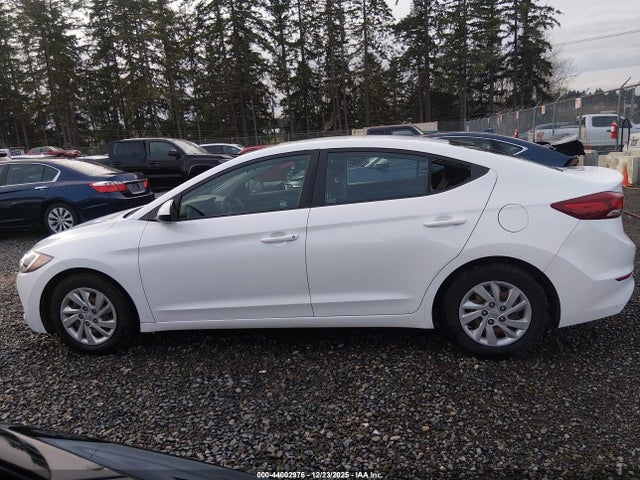 Hyundai ELANTRA SE 2018 5NPD74LF2JH275331 Image 15