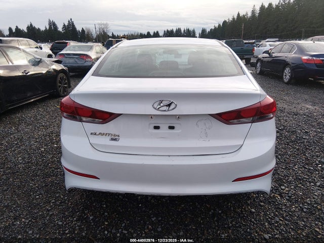 Hyundai ELANTRA SE 2018 5NPD74LF2JH275331 Image 17