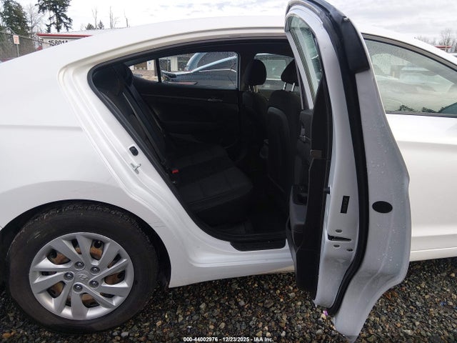 Hyundai ELANTRA SE 2018 5NPD74LF2JH275331 Image 8