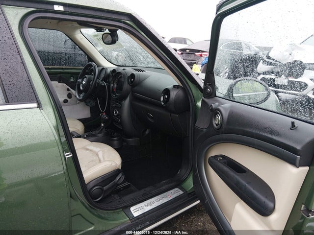 2016 MINI COUNTRYMAN WMWZC5C56GWU04864 Photo 4