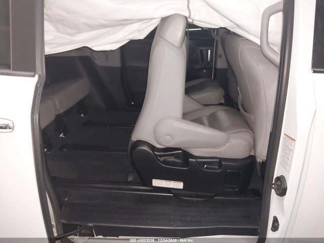Продажа на аукционе авто 2018 Toyota Sienna Limited Premium 7 Passenger, vin: 5TDYZ3DC0JS940165, номер лота: 44003036