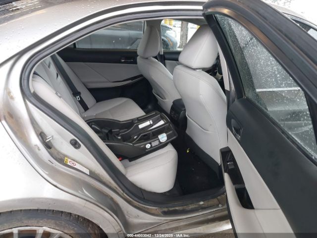 2016 LEXUS IS 200T JTHBA1D27G5034892 Photo 7