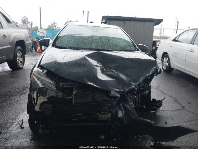 2T1BURHE7JC073374 Toyota COROLLA LE