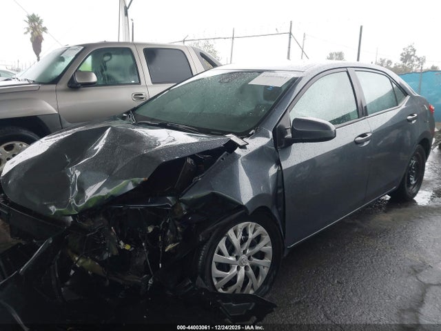 2T1BURHE7JC073374 Toyota COROLLA LE