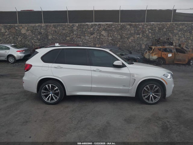 44003065 :رقم المزاد ، 5UXKR6C58F0J76441 vin ، 2015 Bmw X5 Xdrive50i مزاد بيع
