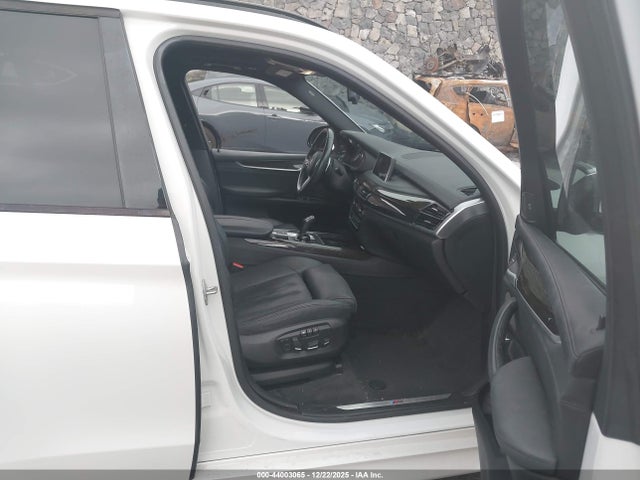 44003065 :رقم المزاد ، 5UXKR6C58F0J76441 vin ، 2015 Bmw X5 Xdrive50i مزاد بيع