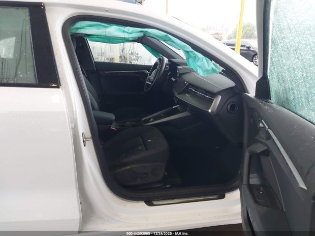 2022 AUDI A3 WAUBUDGY2NA019003 Photo 4