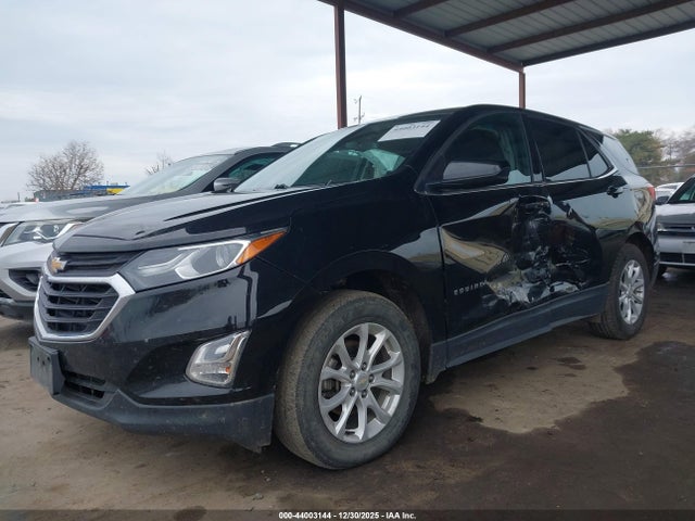 Chevrolet EQUINOX LT 2018 2GNAXSEV7J6267569 Image 2