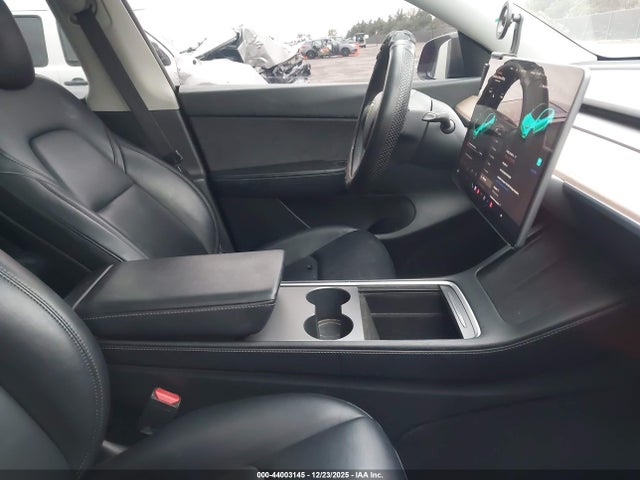 2022 TESLA MODEL Y 7SAYGDEF7NF409191 Photo 4