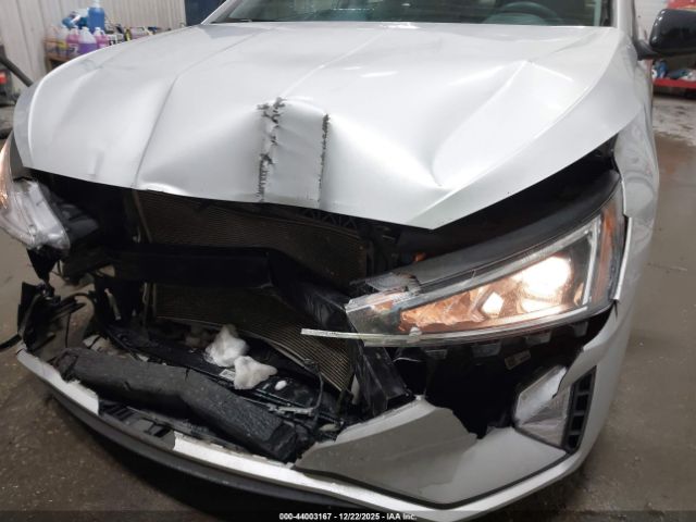 2019 HYUNDAI ELANTRA 5NPD74LF0KH492619 Photo 5