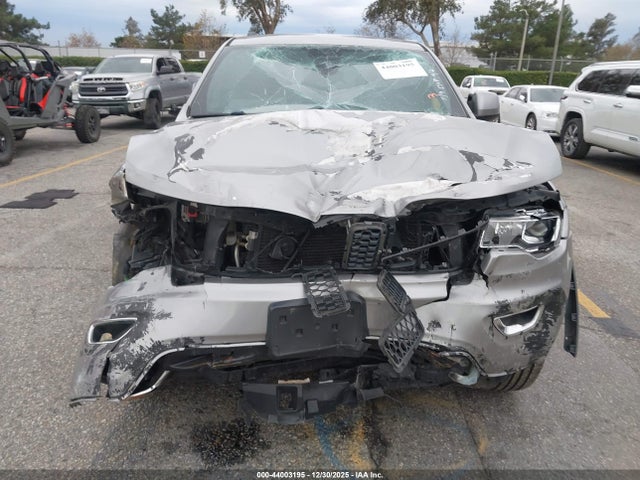 1C4RJEAG9HC740248 Jeep Grand Cherokee Laredo 4x2