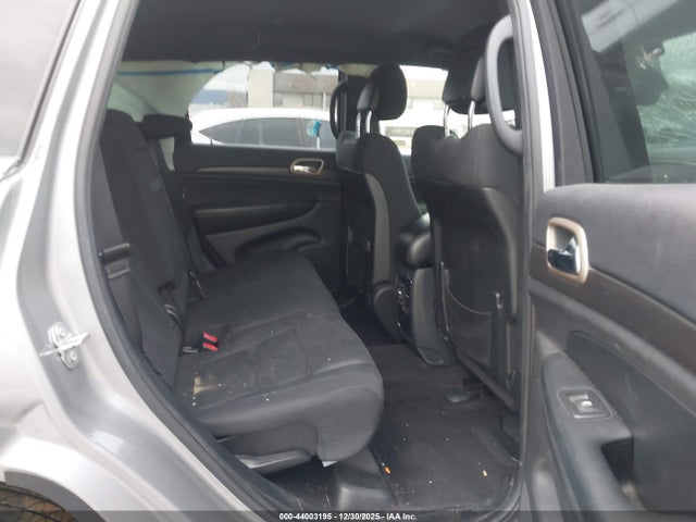 1C4RJEAG9HC740248 Jeep Grand Cherokee Laredo 4x2