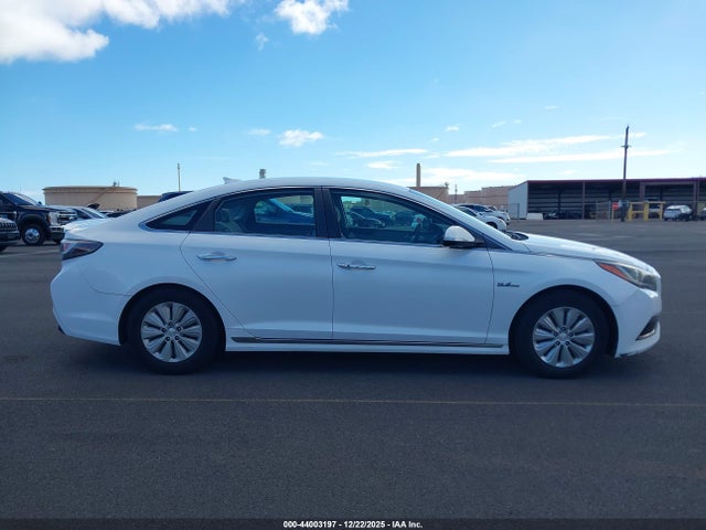 KMHE24L38HA066875 Hyundai Sonata Hybrid Se