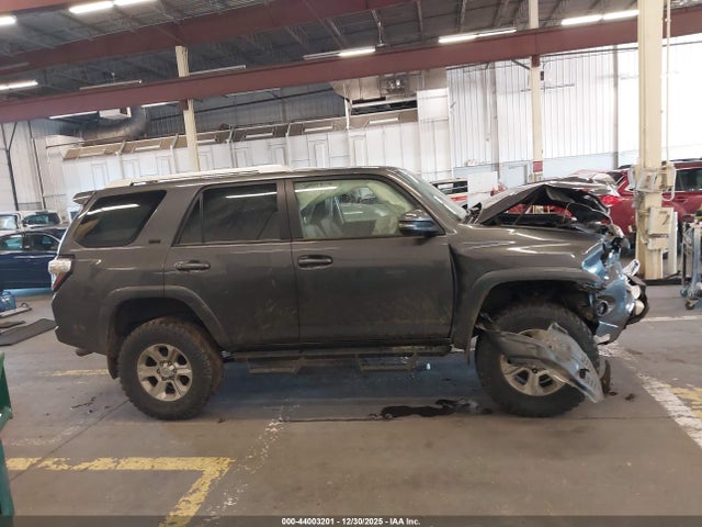 JTEBU5JR9J5578220 Toyota 4runner Sr5 Premium