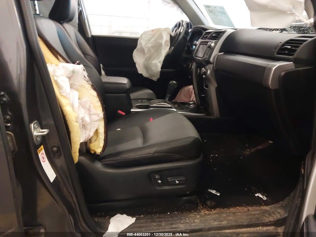 2018 TOYOTA 4RUNNER JTEBU5JR9J5578220 Photo 4