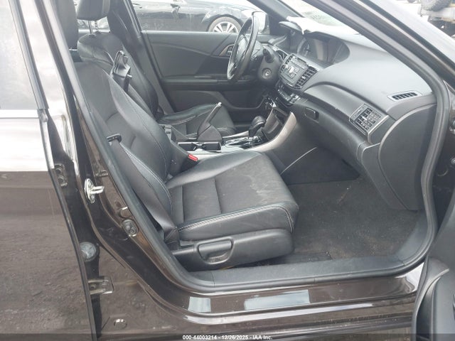 Продаж на аукціоні авто 2016 Honda Accord Sport, vin: 1HGCR2F52GA236267, номер лоту: 44003214
