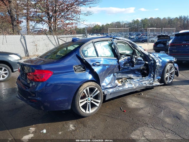 2018 BMW 330I WBA8D9C5XJEM32793 Photo 3