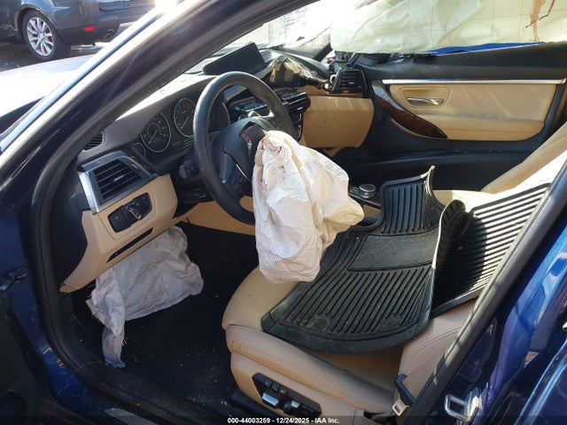 2018 BMW 330I WBA8D9C5XJEM32793 Photo 4